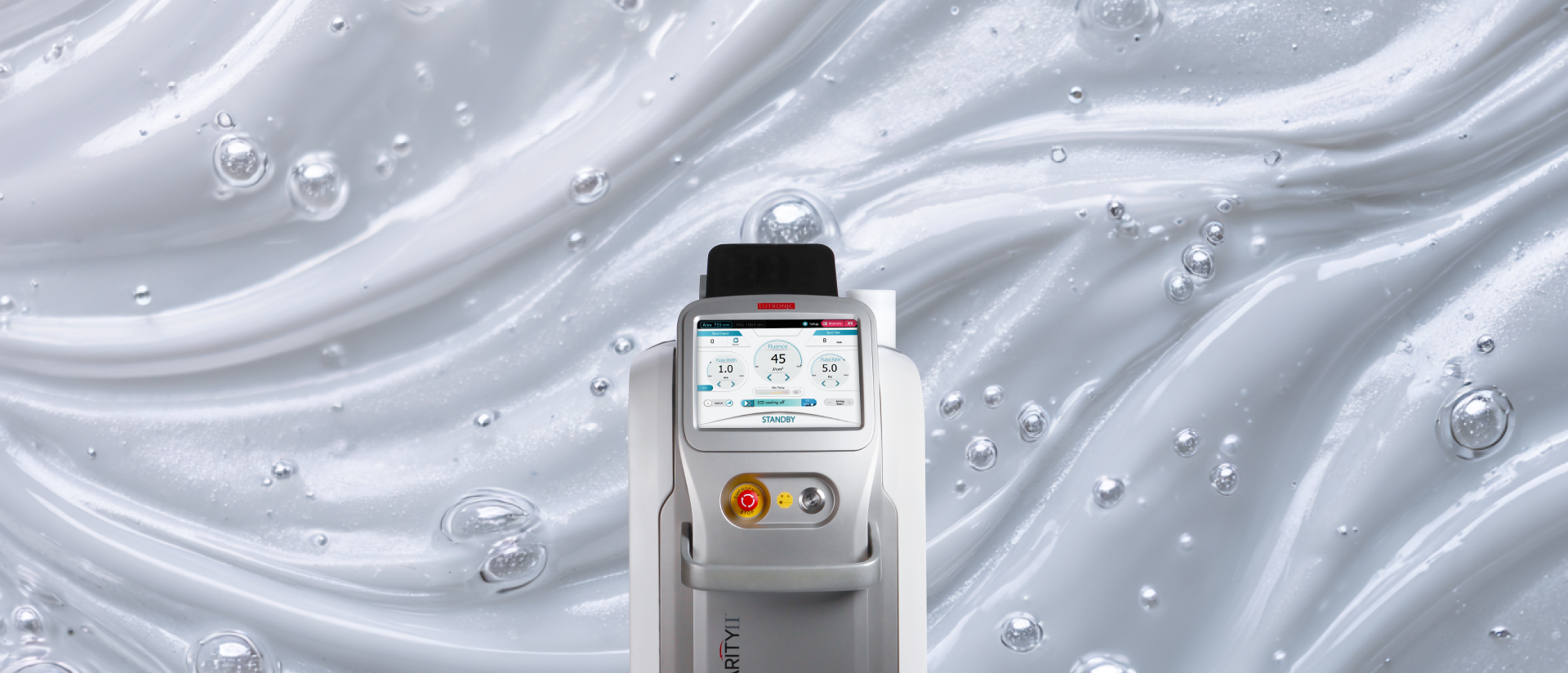 강남 피부관리 클리닉 UH CELL 클라리티 듀얼 파장 레이저 토탈케어 시술 콘셉트를 표현한 그래픽 배너 이미지