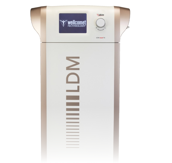 LDM 고밀도 초음파 피부관리 장비와 핸드피스를 보여주는 장비 비주얼 이미지 